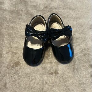Classic Black Dress Shoes with Bow 5c